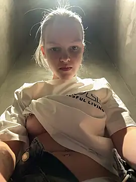 AshleyMur's cam snapshot