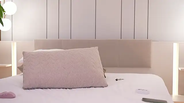 DoviaClaire's cam snapshot