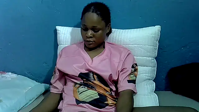 BlondieBitch live sex cam