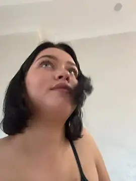 KikiWatson live sex cam