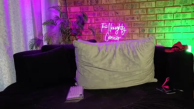 ourjourneyxoxoxo live sex cam