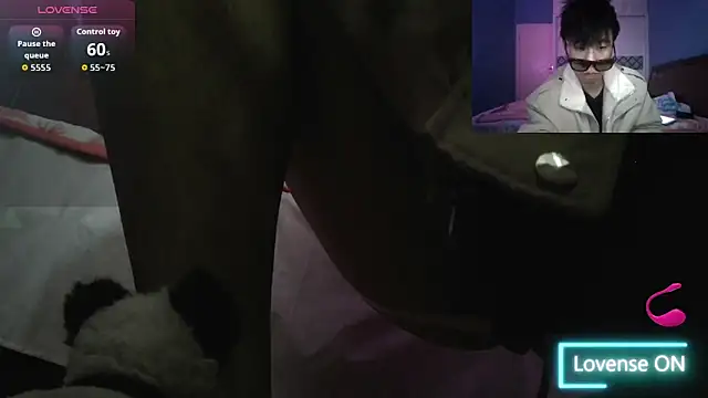 shuai321 live sex cam