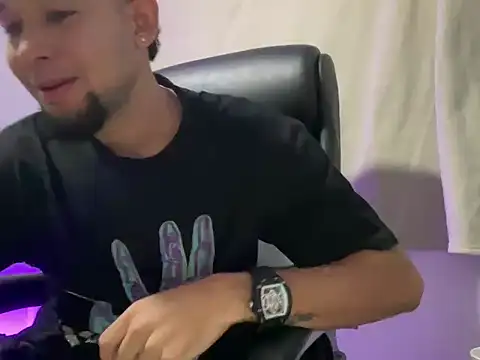 enyel_100's cam snapshot