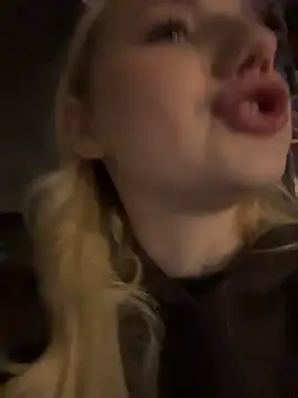 Sky_Cutie's cam snapshot