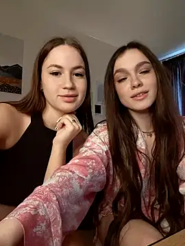 MayaGlow's cam snapshot