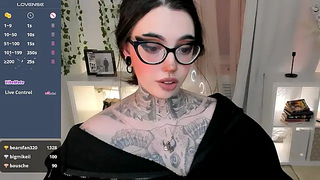 Dixi_Pixi_'s cam snapshot