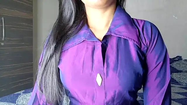 Haseen_Dilrubaa's cam snapshot