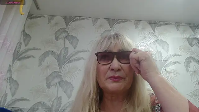 CamDiva113 live sex cam