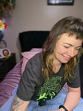 MarlaFknSinger's cam snapshot