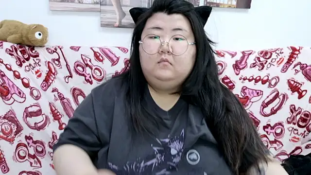 Nadine_asian live sex cam