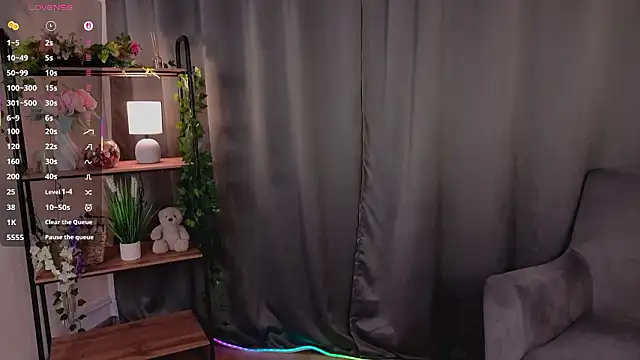 Susan_Gardner's cam snapshot