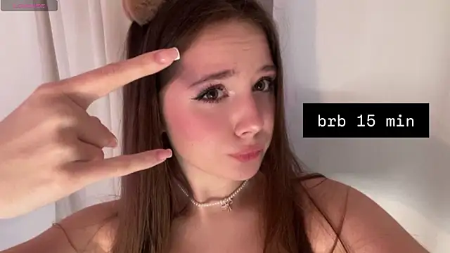 KariDollar's cam snapshot