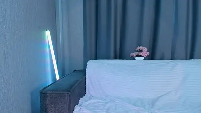 FoxFever's cam snapshot