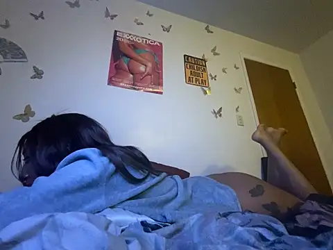 LeBimbo's cam snapshot