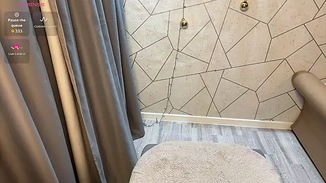 sofiasuperplus's cam snapshot