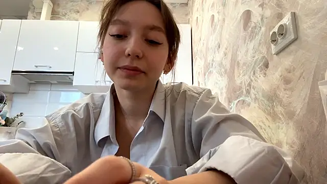 Eliza_Perucves's cam snapshot