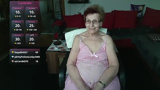 HeisseomaOriginal live sex cam