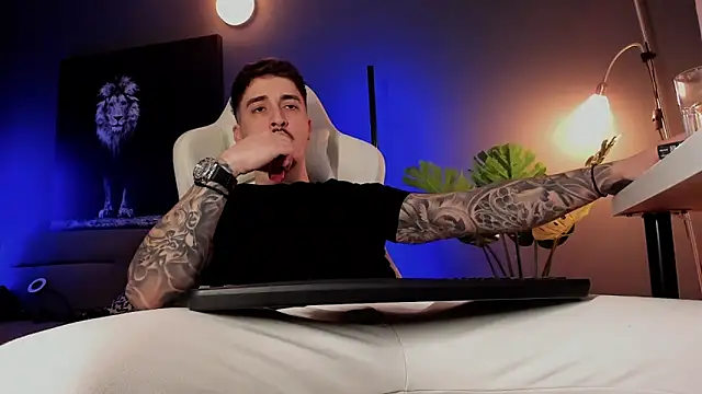 uptomatty's cam snapshot