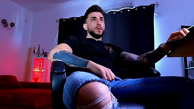 MightyAaron66's cam snapshot