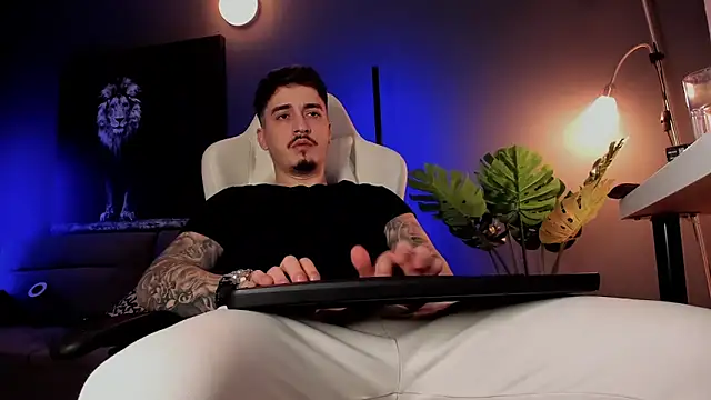 uptomatty's cam snapshot