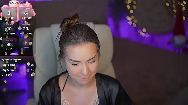 OliviaMoore_'s cam snapshot