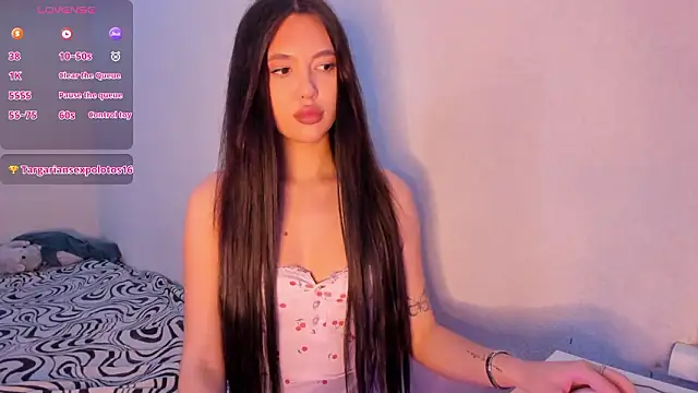 Hey_Mia's cam snapshot