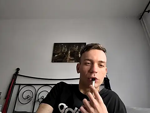 nickdtr23's cam snapshot