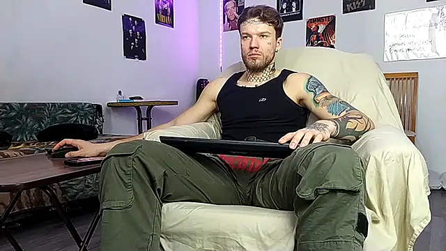 Huntall77's cam snapshot