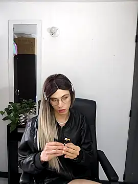 Andy_Roses's cam snapshot