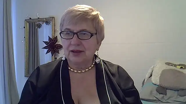 SweetCherry27's cam snapshot