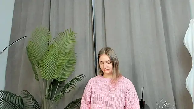 PhoebeTomerlin's cam snapshot