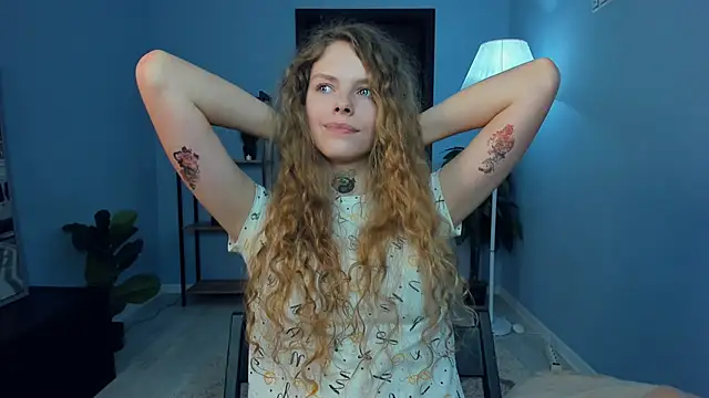 RayaNenlia's cam snapshot