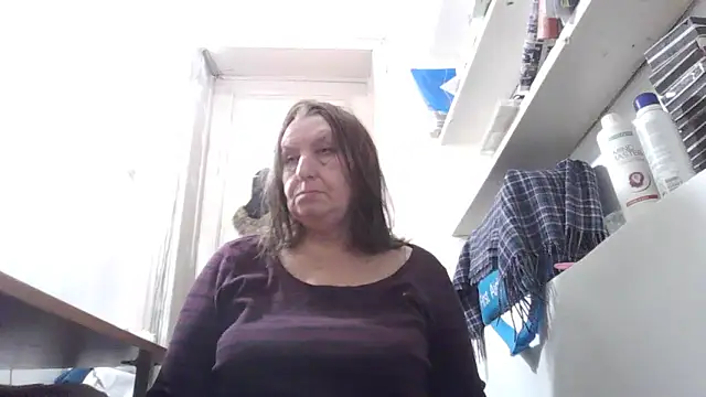 AnnaLive570's cam snapshot