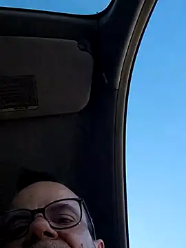 GreekGuyOutdoors live sex cam