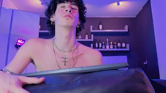 nova_salvatore live sex cam