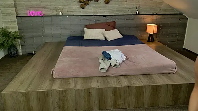 hornyb33_'s cam snapshot