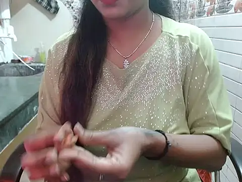 LovingPihu's cam snapshot