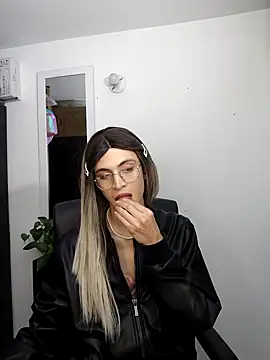 Andy_Roses's cam snapshot