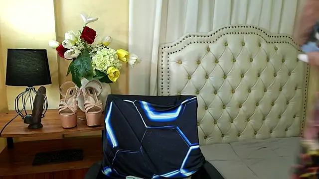 ChloeAsian's cam snapshot