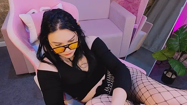 JadeCharm's cam snapshot