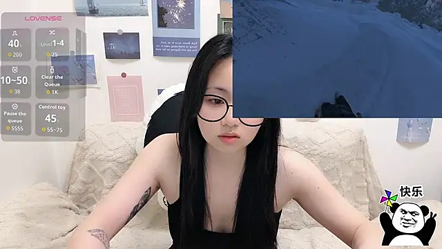 LiLiYbaby's cam snapshot