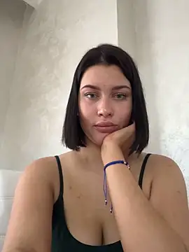 KikiWatson live sex cam