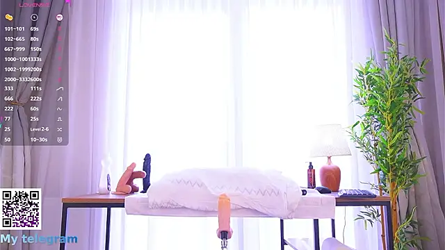 LynBardon live sex cam