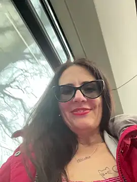 NataKitten live sex cam