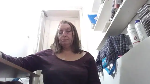 AnnaLive570's cam snapshot