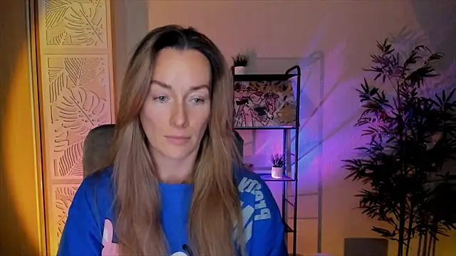 RebeccaMartinez live sex cam