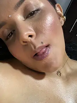 Melanyprada live sex cam