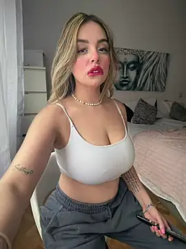Alirawrz live sex cam