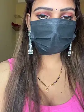 CUTI-NAINA live sex cam