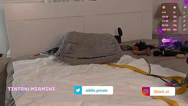 Emma4you's cam snapshot